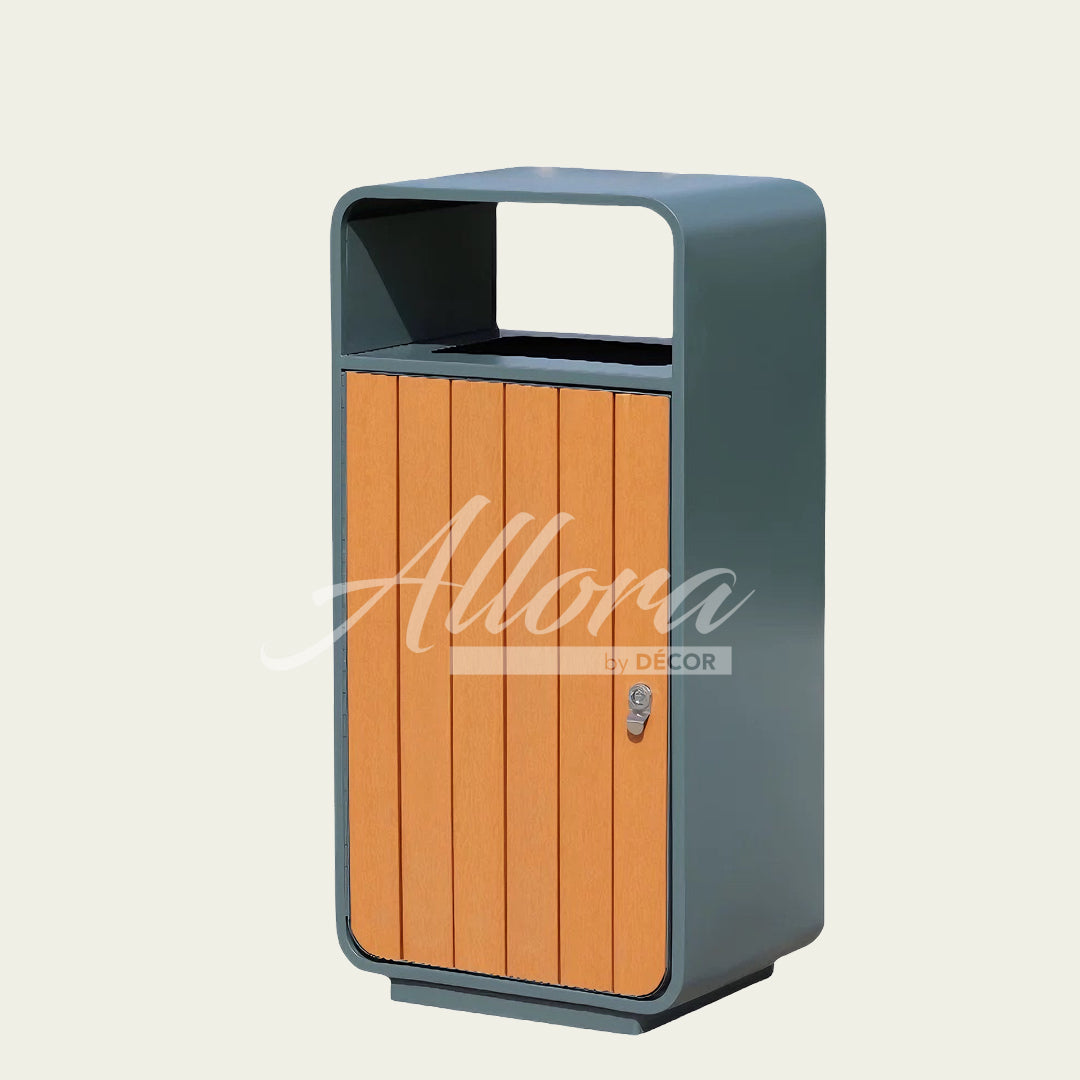 H022 - Outdoor Garbage Can