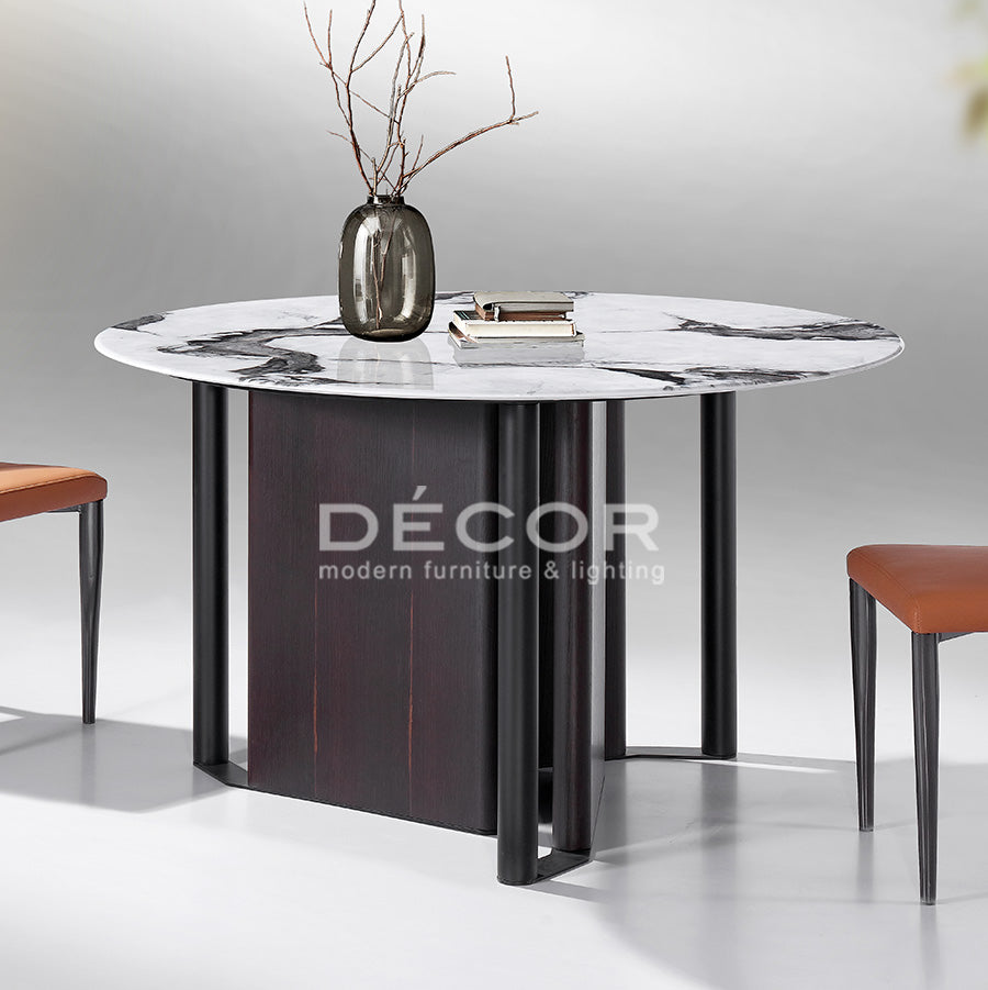 AURELIA Dining Table