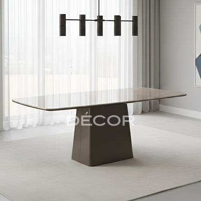 CLARENCE Dining Table