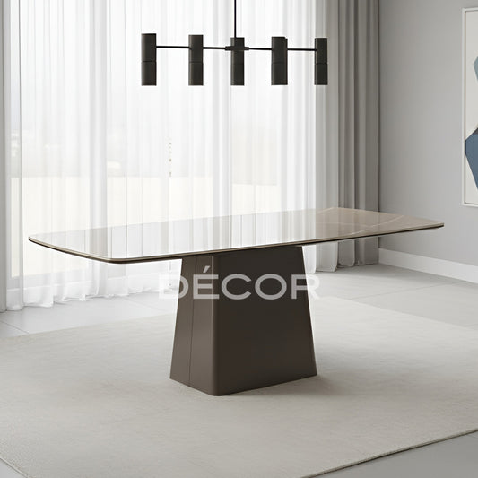 CLARENCE Dining Table