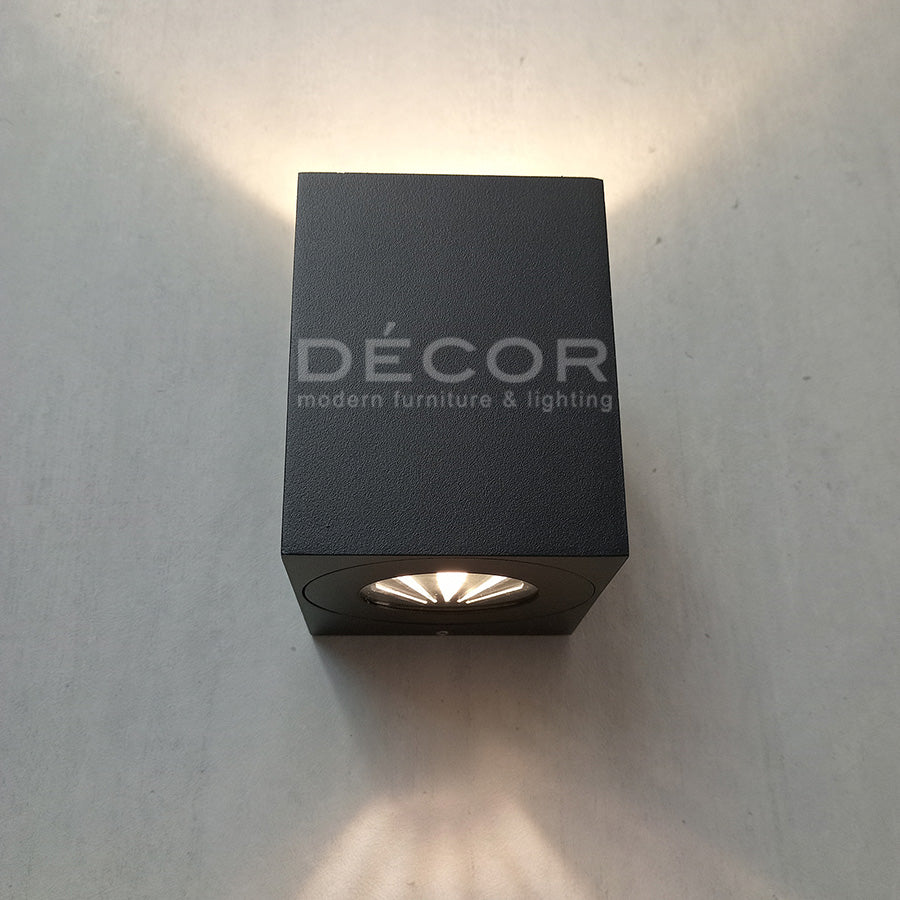 ROBIN Outdoor Wall Light