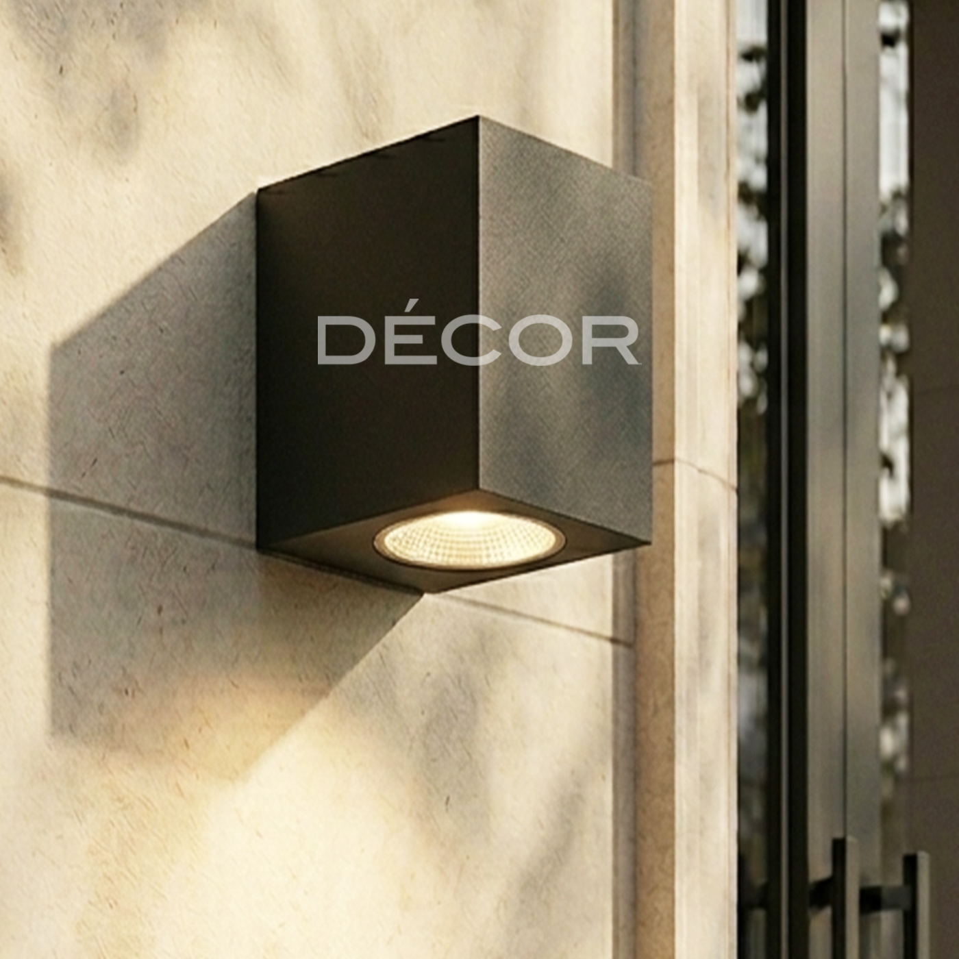 BELLA Outdoor Wall Light