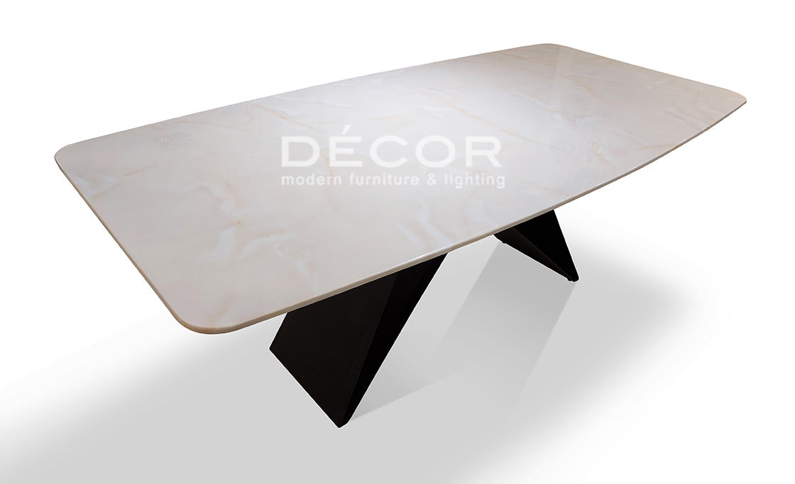 LARS Rectangular Dining Table