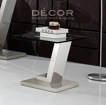 MAGNUM End Table