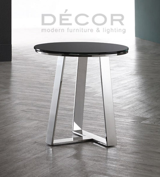 WICKER End Table